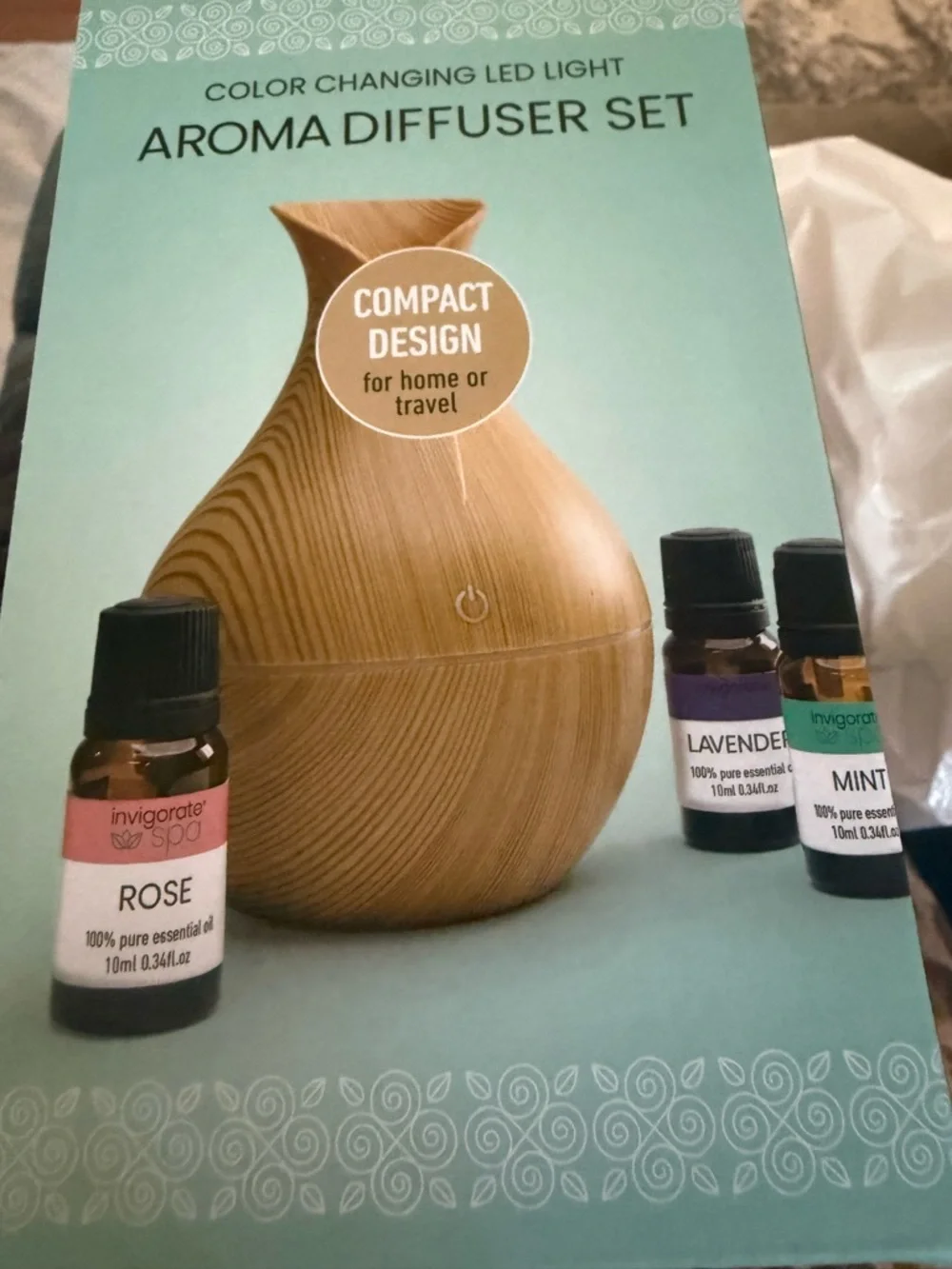 Color changing diffuser with essential oils